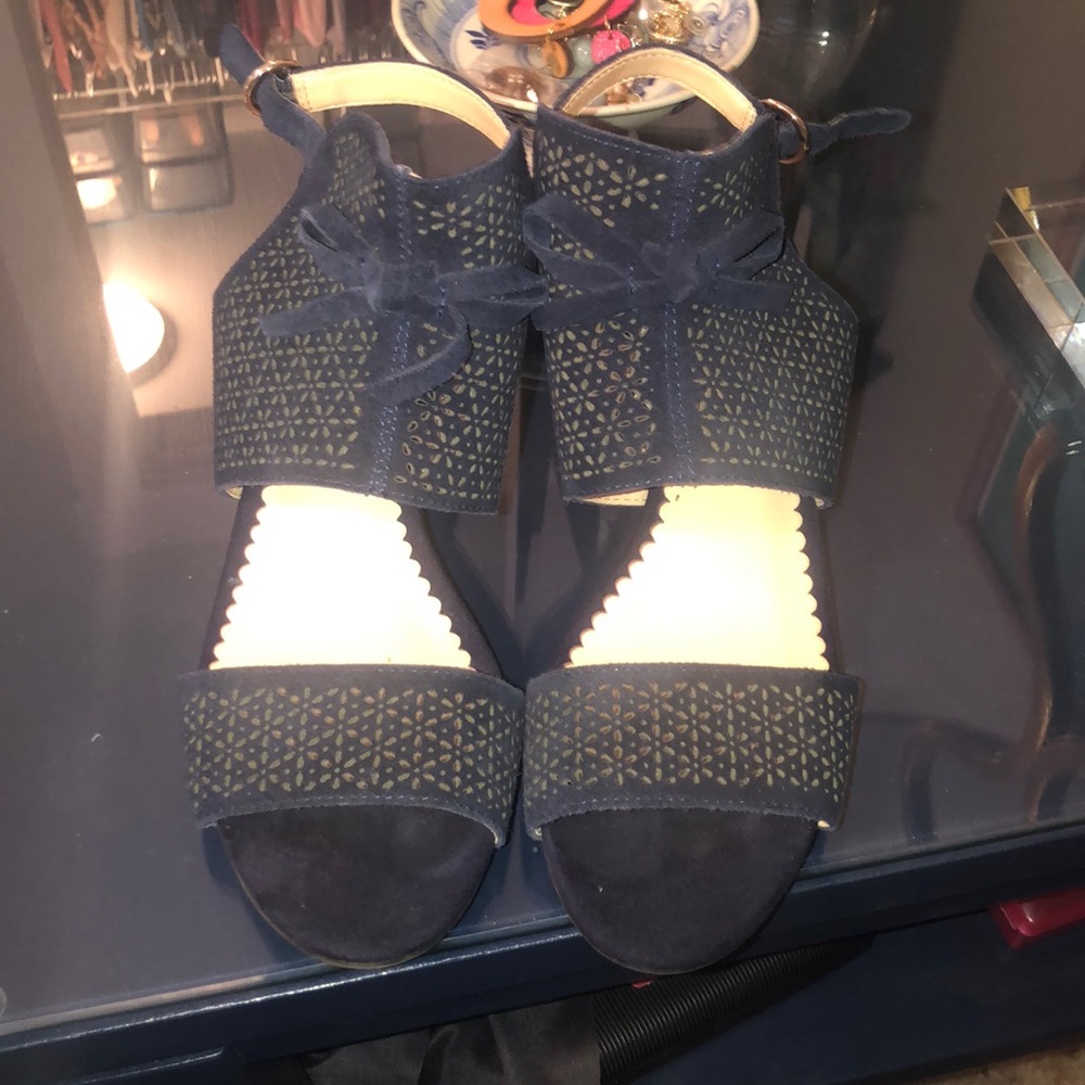 Crown and ivy navy perforated sandals